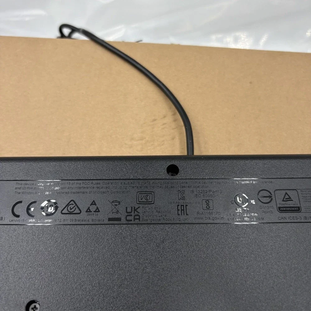 Lenovo Traditional USB Keyboard Black Wired Full Size 104-Key PC Desktop Windows